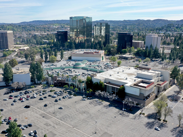 LA Rams Owner Takes Over Woodland Hills Promenade Mall