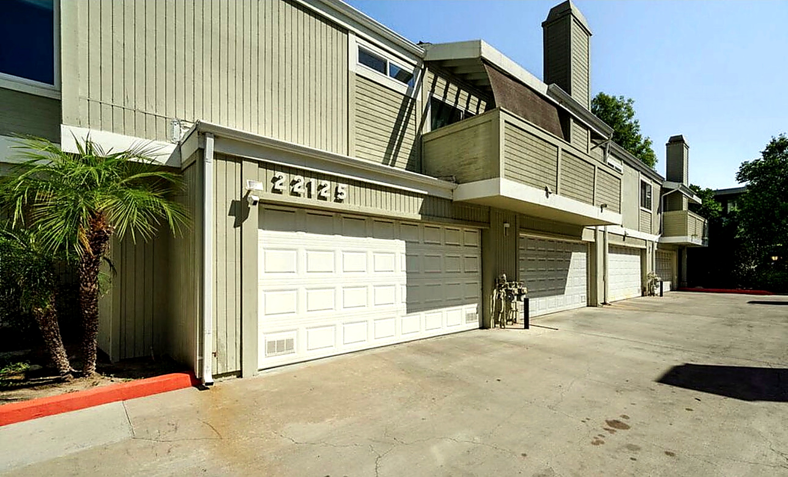 Just Sold in Woodland Hills, CA | 22125 Burbank Blvd #7 | $550,000