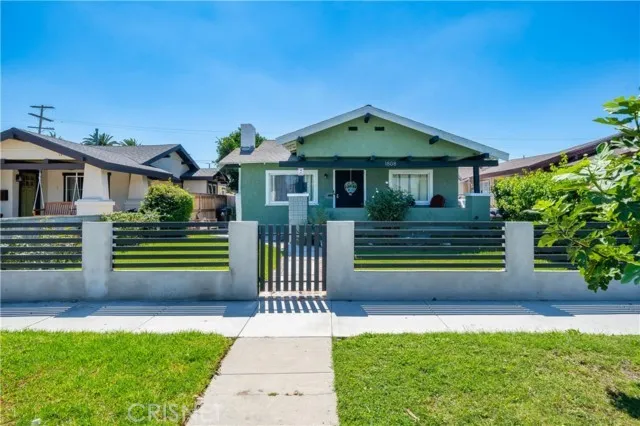 1808 W 38th Pl, Los Angeles, CA 90062