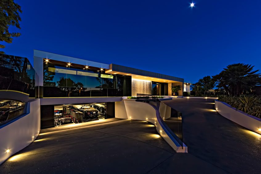 Listed at $70 Million, the Same Price as 2014: What the Minecraft Mansion Says About Trophy Pricing Today