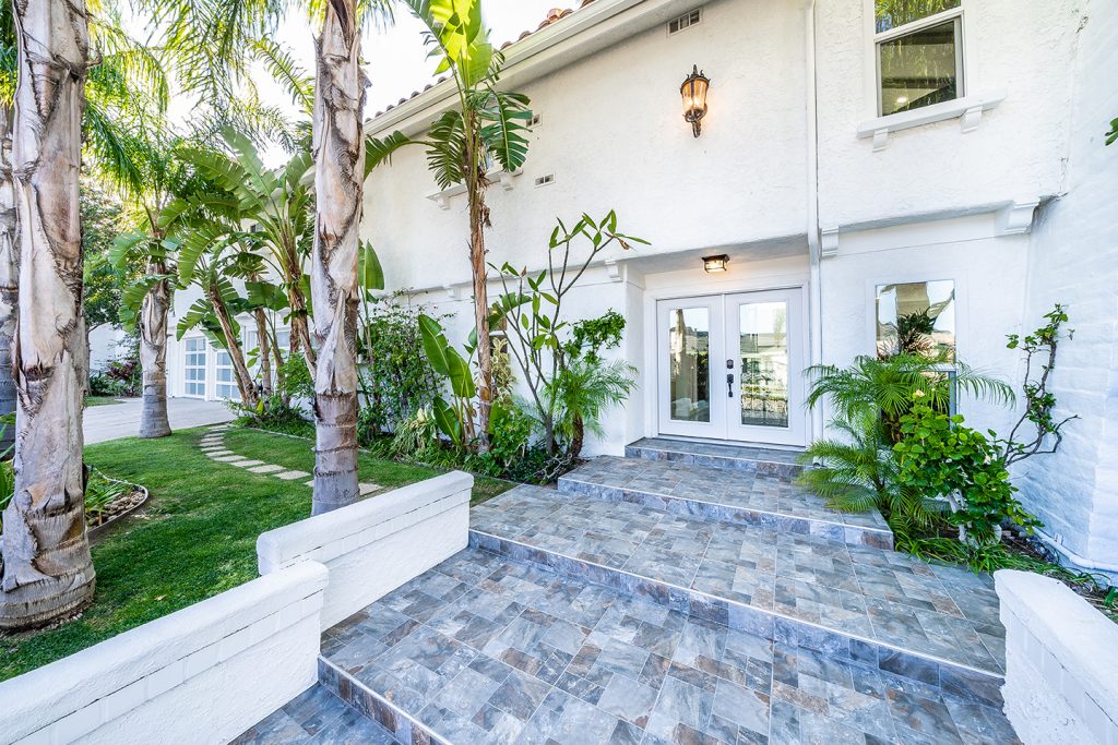 Just Sold: 61 Saddlebow Rd, Bell Canyon