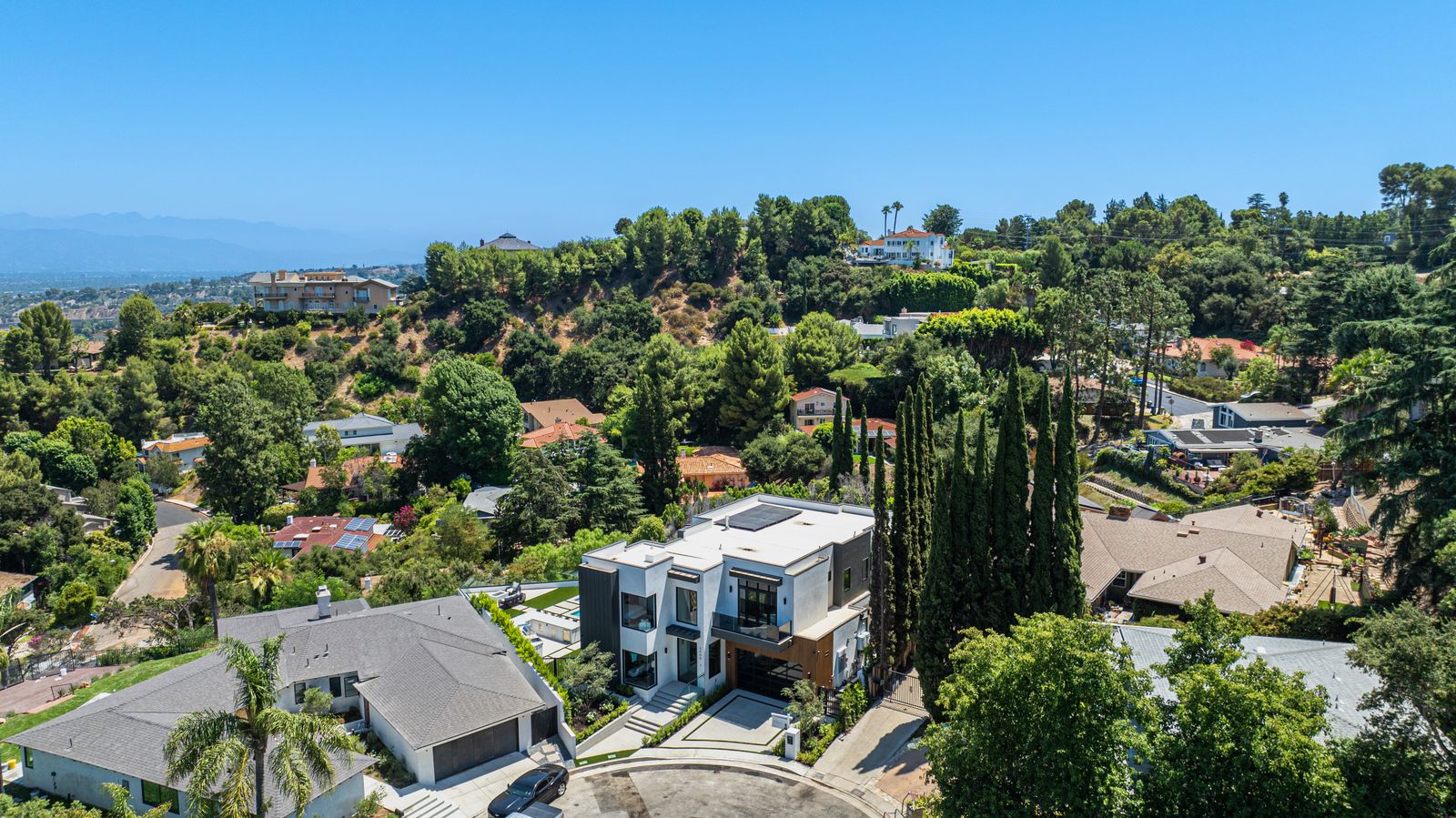 Luxury homes in the Los Angeles hills