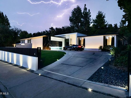 4400 Topanga Canyon Blvd, Woodland Hills, CA 91364