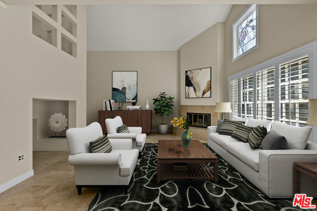 23038 Park Privado, Calabasas, CA 91302